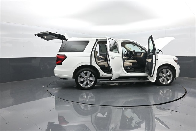 2022 Ford Expedition Platinum photo 40