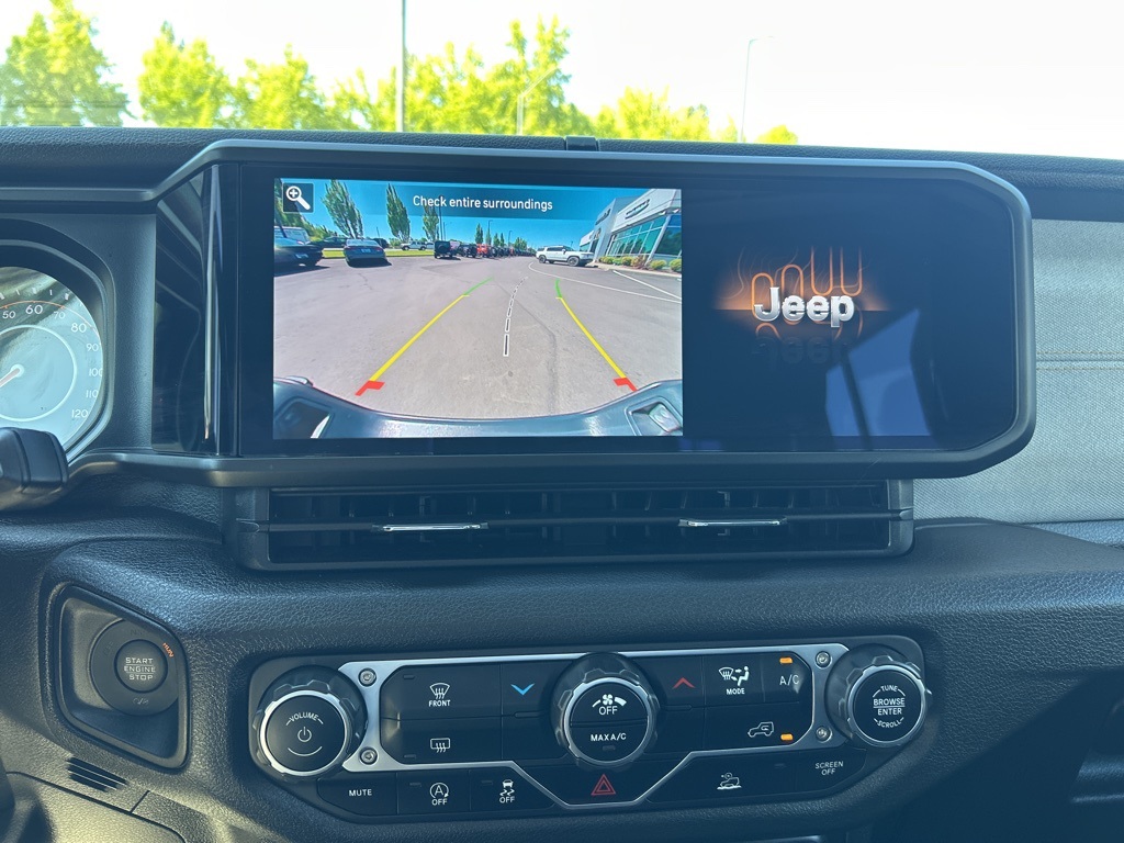 2024 Jeep Gladiator photo 15