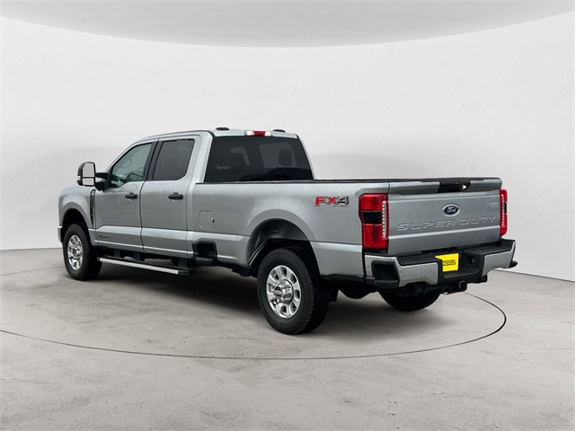 2024 Ford F-350 photo 3