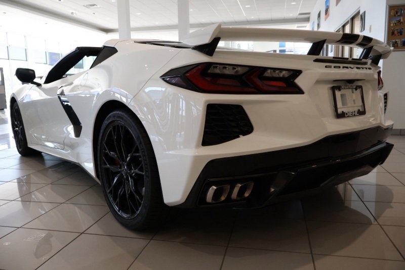 2025 Chevrolet Corvette Stingray 2LT photo 4