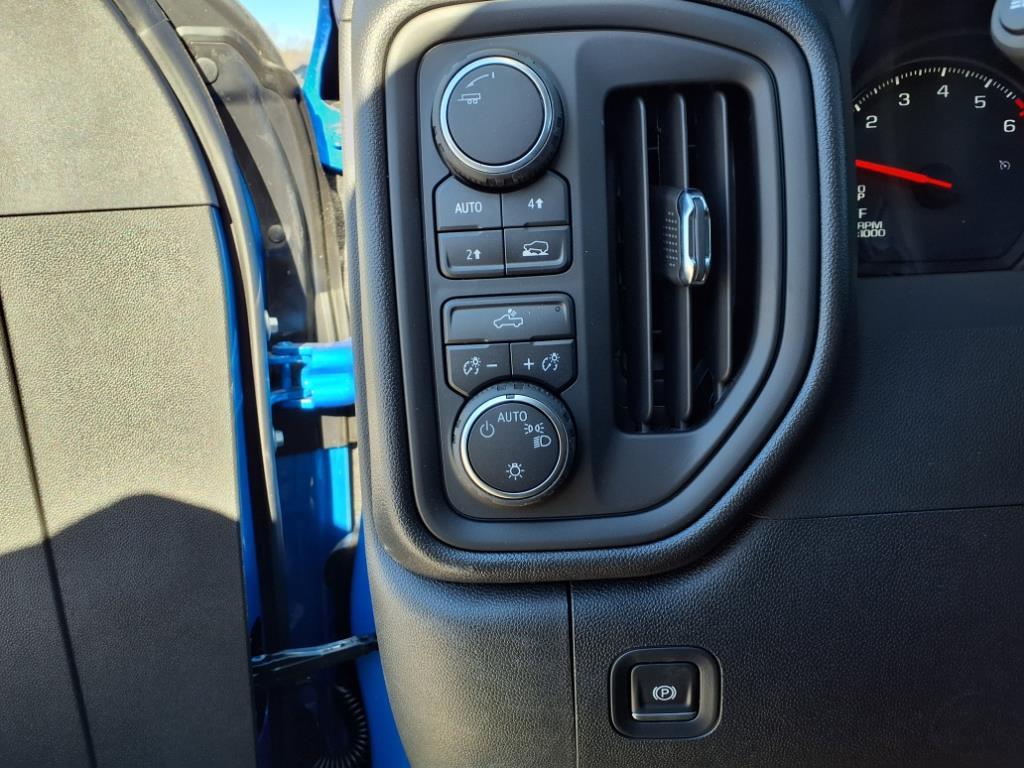 2025 Chevrolet Silverado 1500 Custom photo 7
