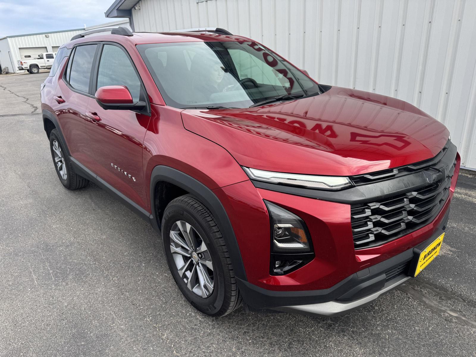 2025 Chevrolet Equinox LT photo 2