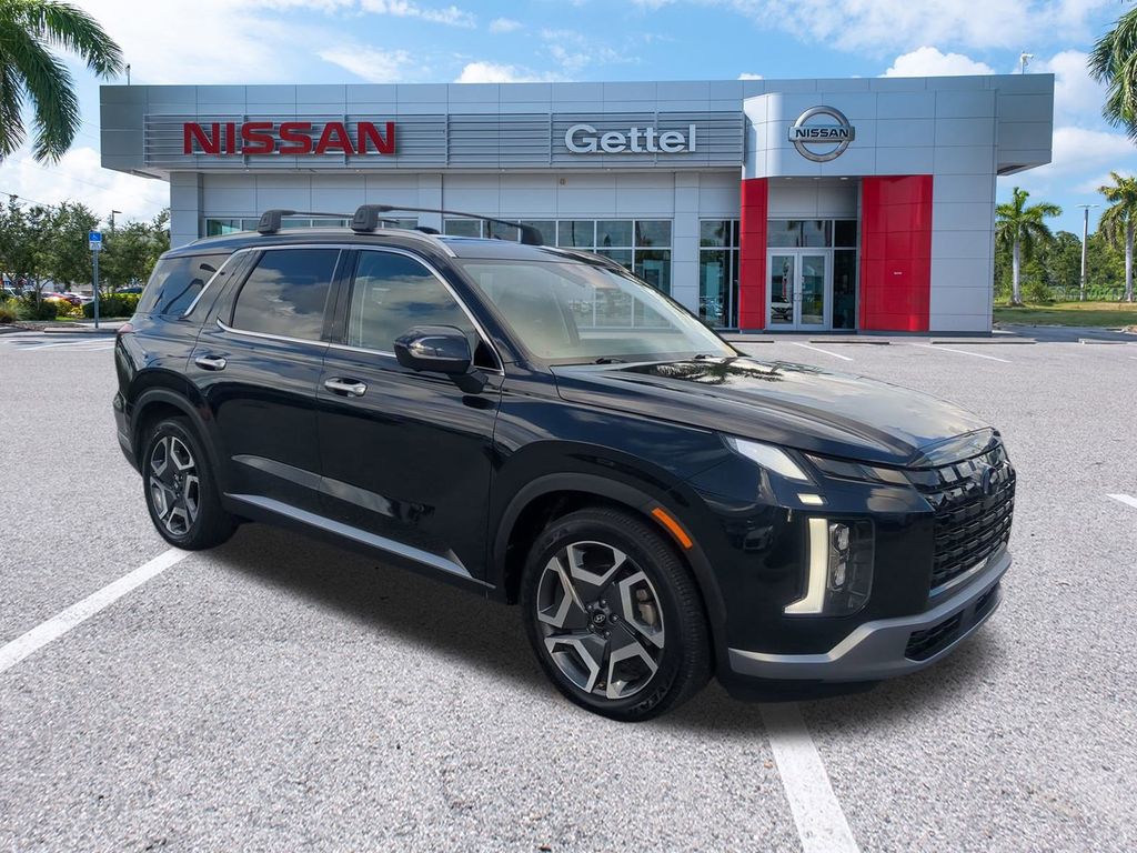 2023 Hyundai Palisade SEL photo 2