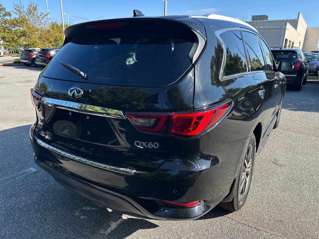 2019 Infiniti QX60 Luxe photo 3