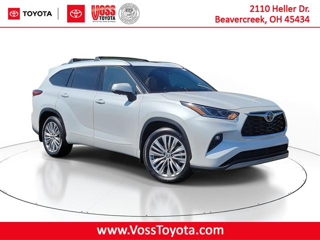 2023 Toyota Highlander Platinum's photo