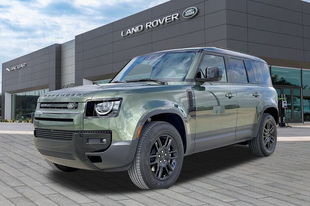 2026 Land Rover Defender S's photo