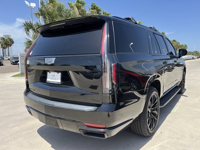 2022 Cadillac Escalade ESV Sport Platinum photo 4