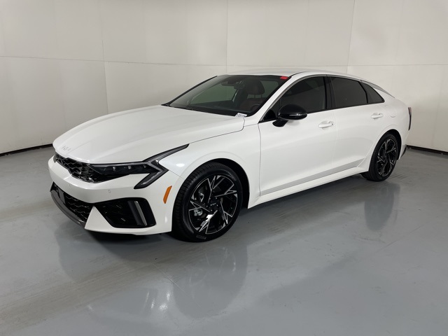 2026 Kia K5 GT-Line photo 4