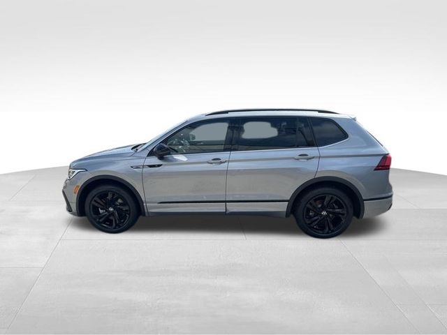 2024 Volkswagen Tiguan SE R-Line Black photo 2