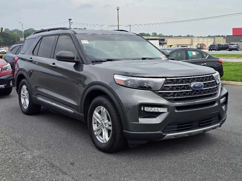 2020 Ford Explorer XLT photo 3