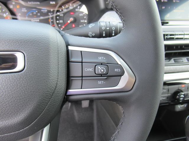 2025 Jeep Compass Latitude photo 18