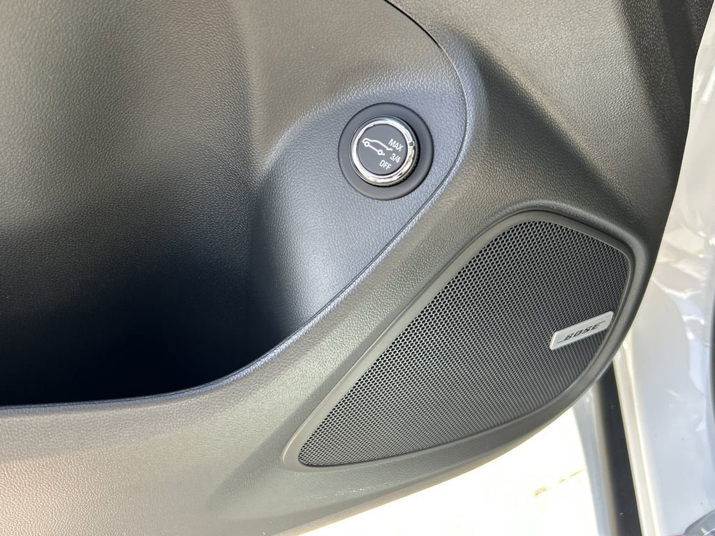 2026 Buick Encore GX Avenir photo 18