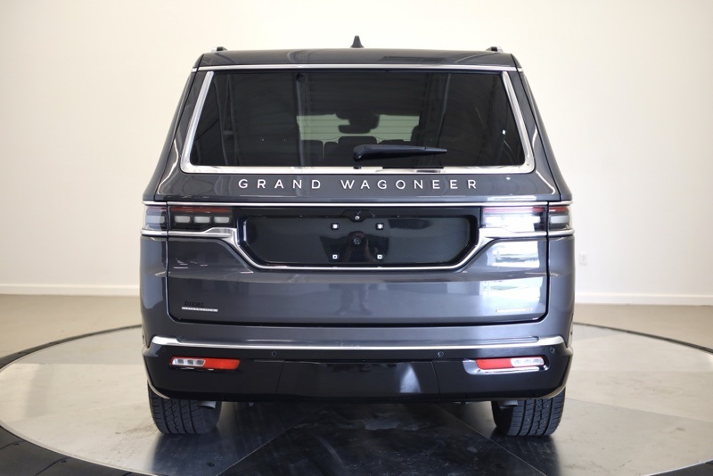 2022 Jeep Grand Wagoneer I photo 4