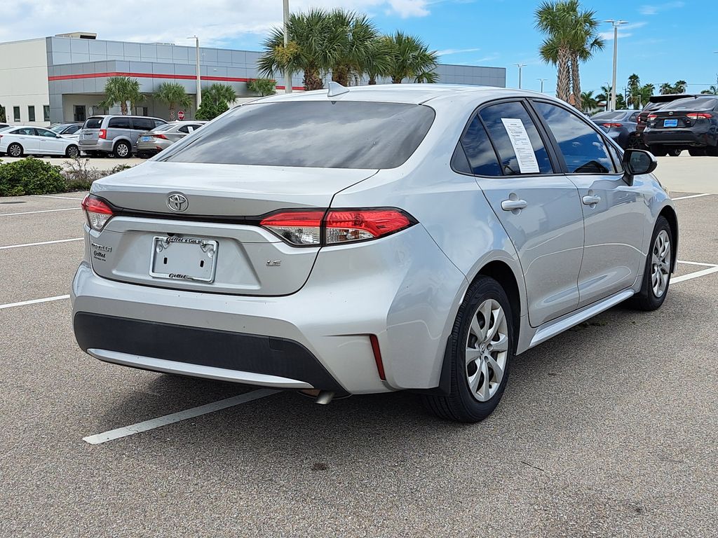 2020 Toyota Corolla LE photo 2