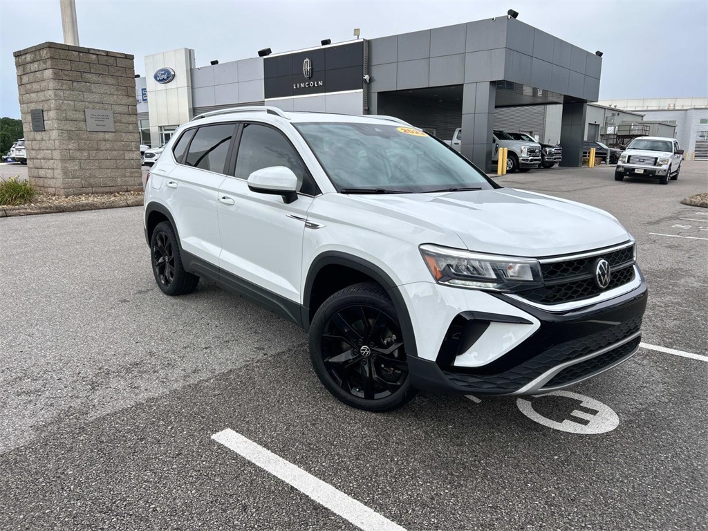 2022 Volkswagen Taos SE