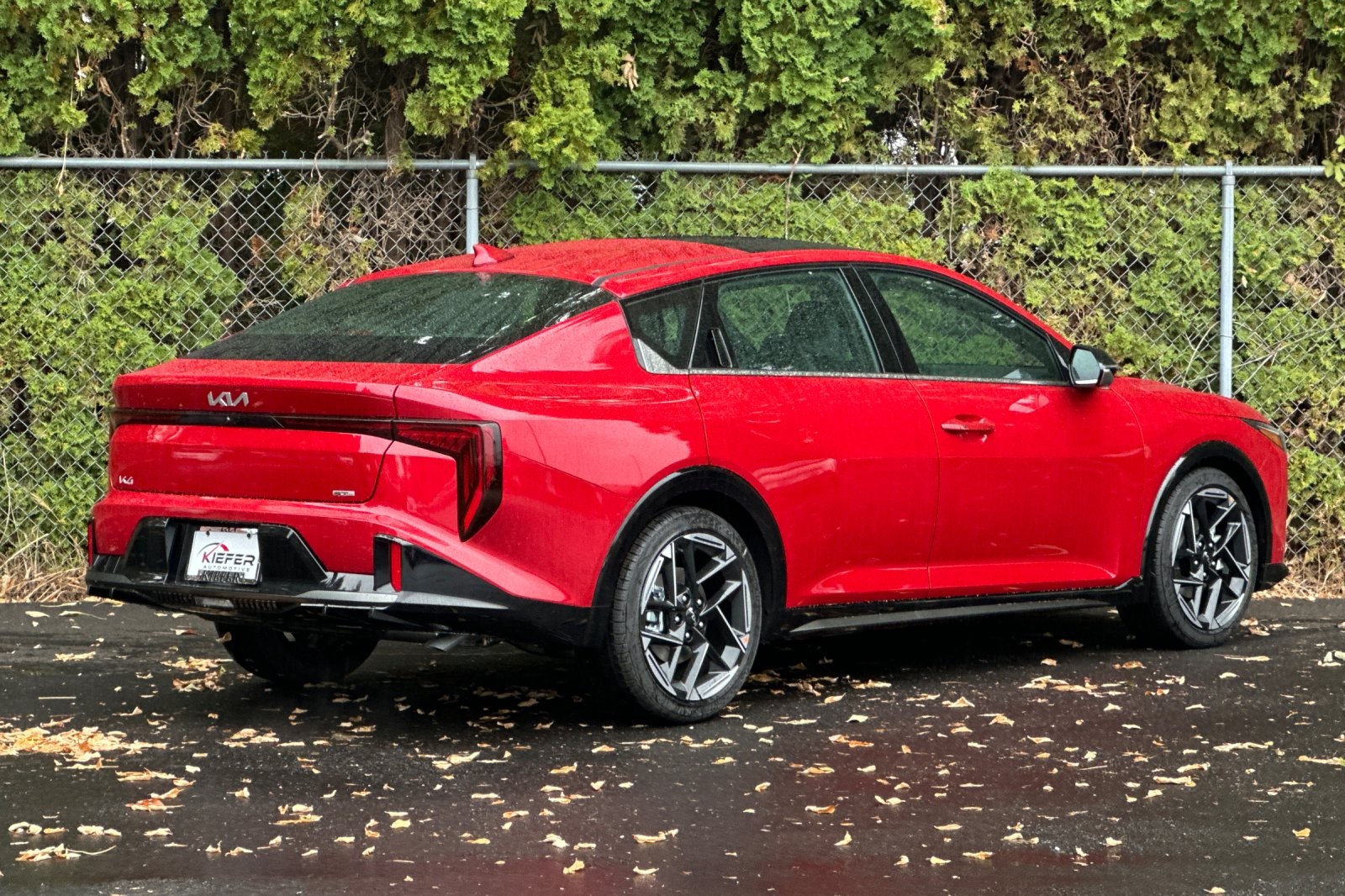 2025 Kia K4 GT-Line photo 3