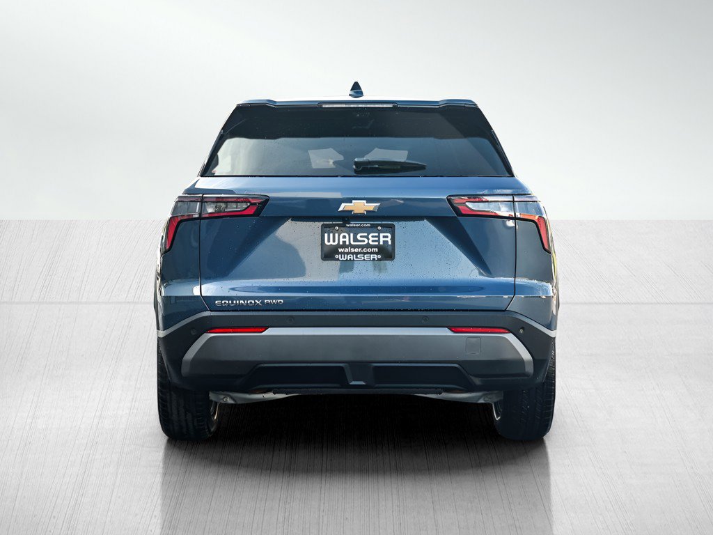 2026 Chevrolet Equinox LT photo 4