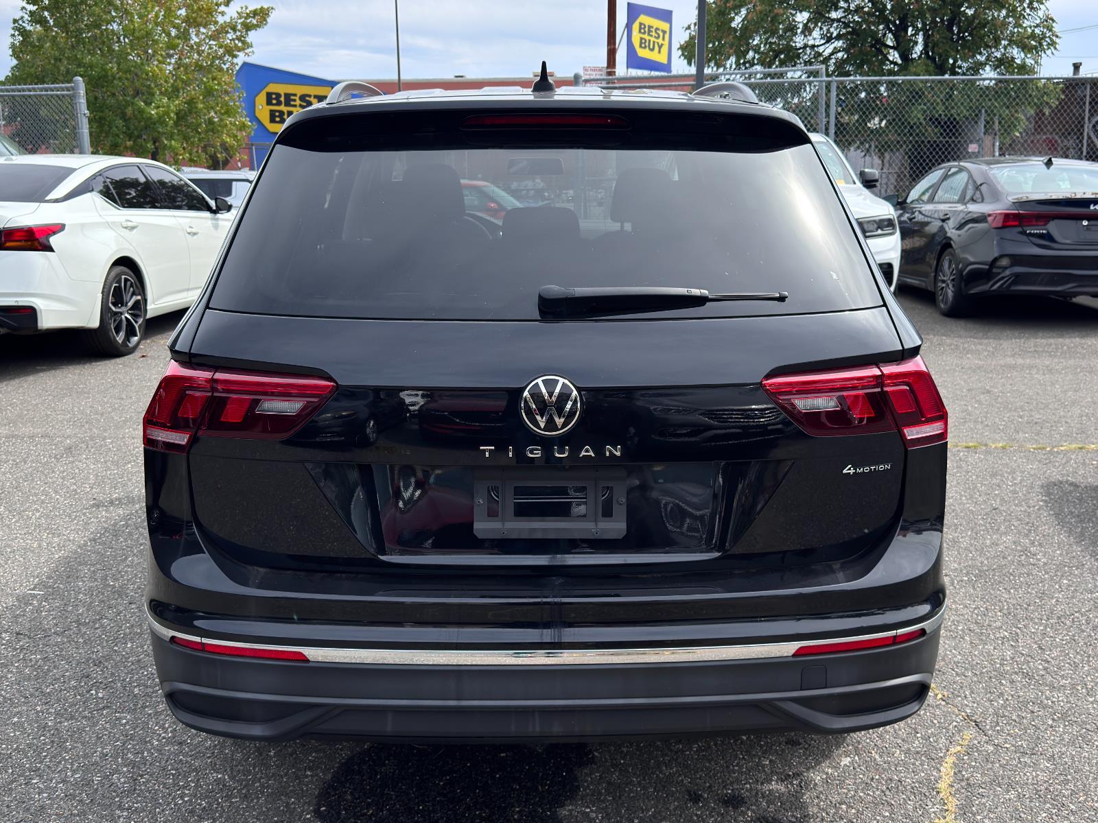 2022 Volkswagen Tiguan S photo 4