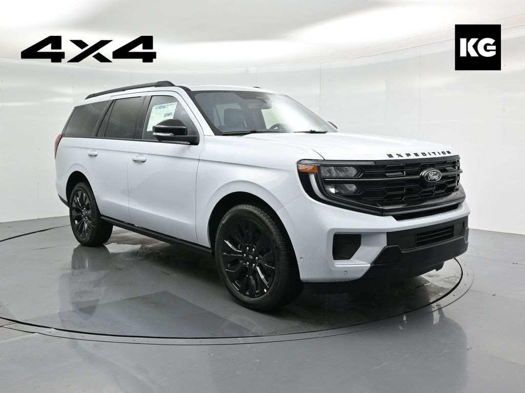 2025 Ford Expedition Platinum's photo