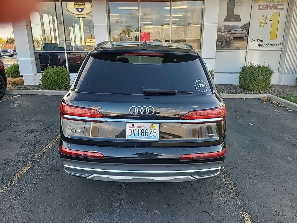 2024 Audi Q7 45 Premium Plus photo 2