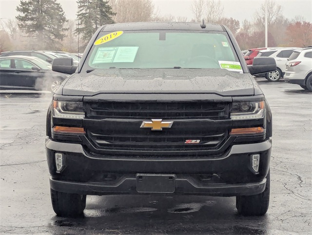 2019 Chevrolet Silverado 1500 LT photo 3