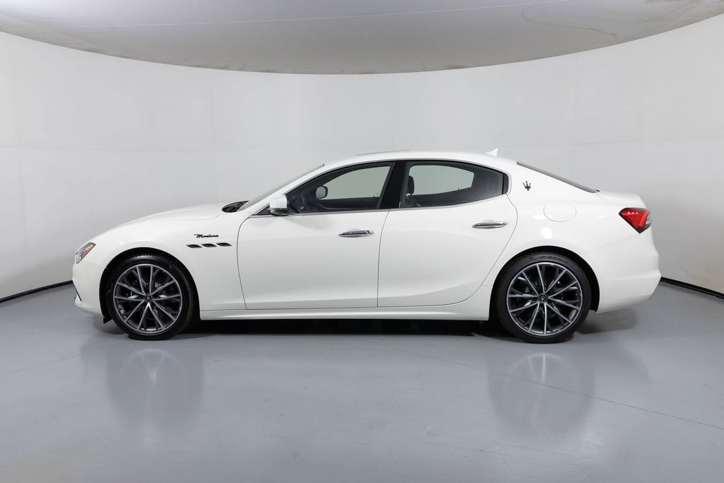2023 Maserati Ghibli Modena photo 3