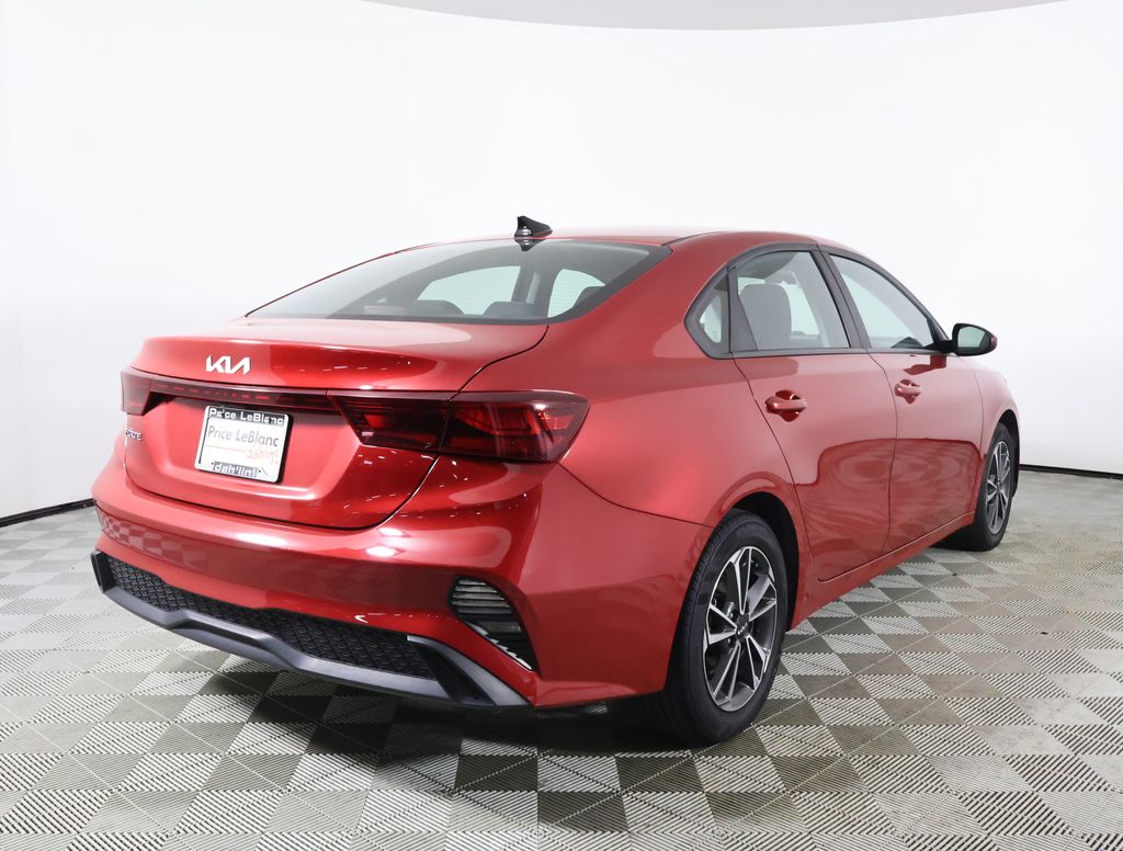 2023 Kia Forte LXS photo 5