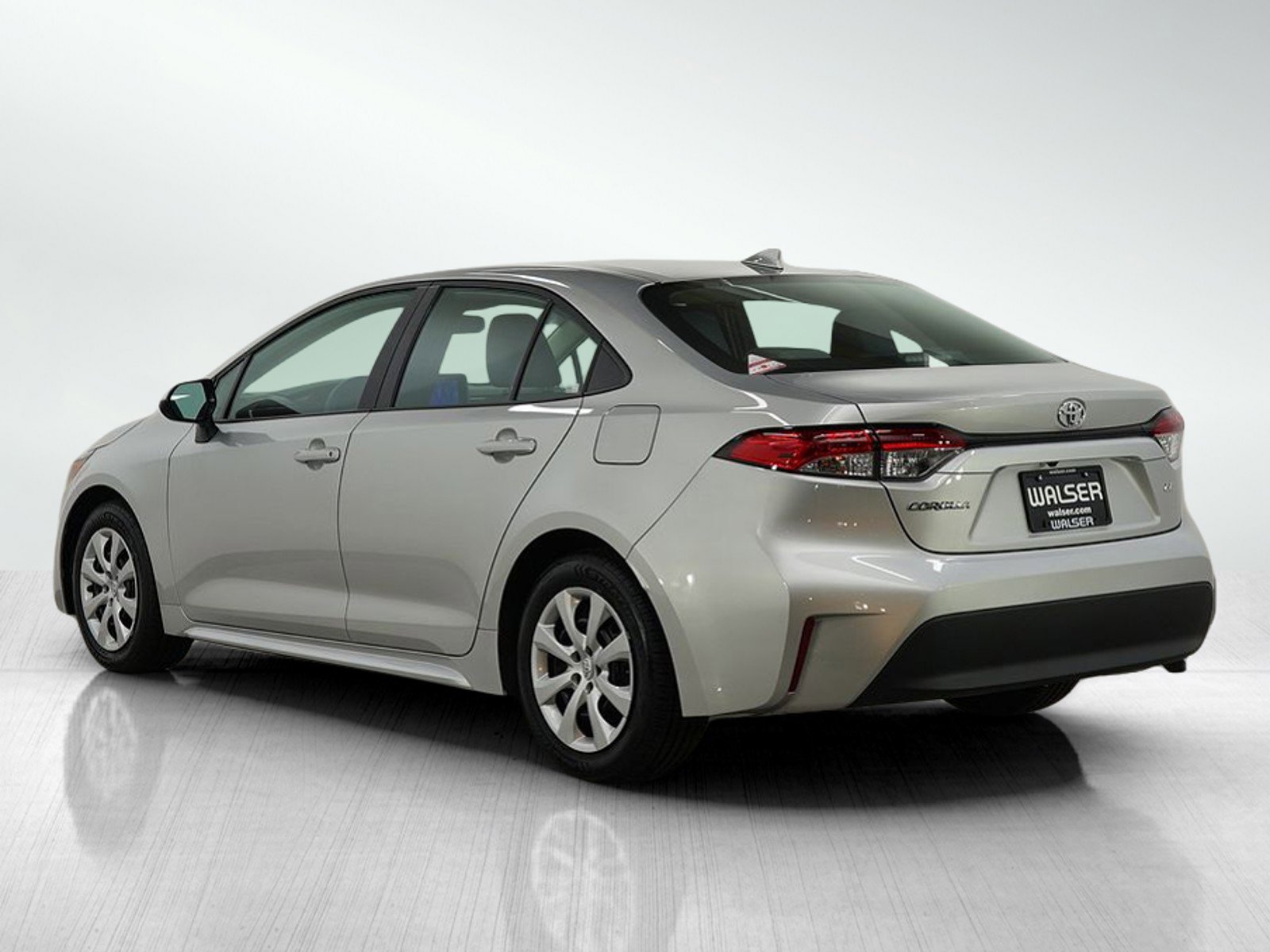 2024 Toyota Corolla LE photo 3