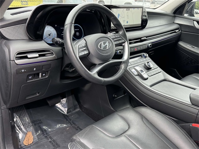 2024 Hyundai Palisade Limited photo 2