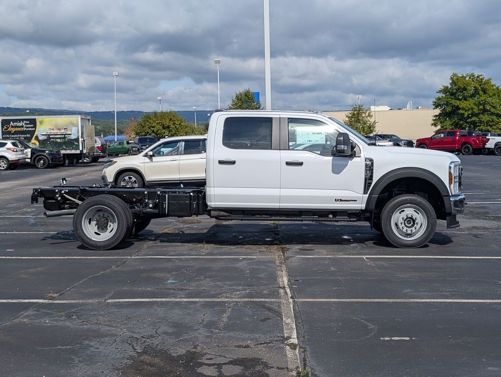 2026 Ford F-450 photo 3