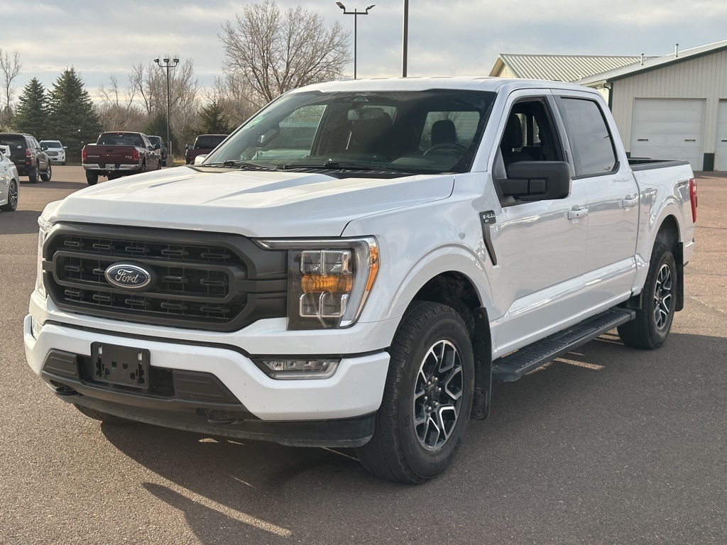 2023 Ford F-150 XLT photo 3