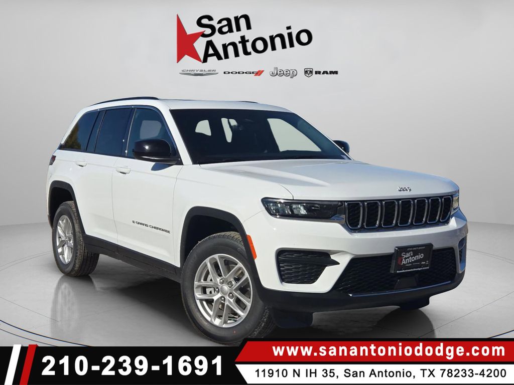 2025 Jeep Grand Cherokee Laredo's photo