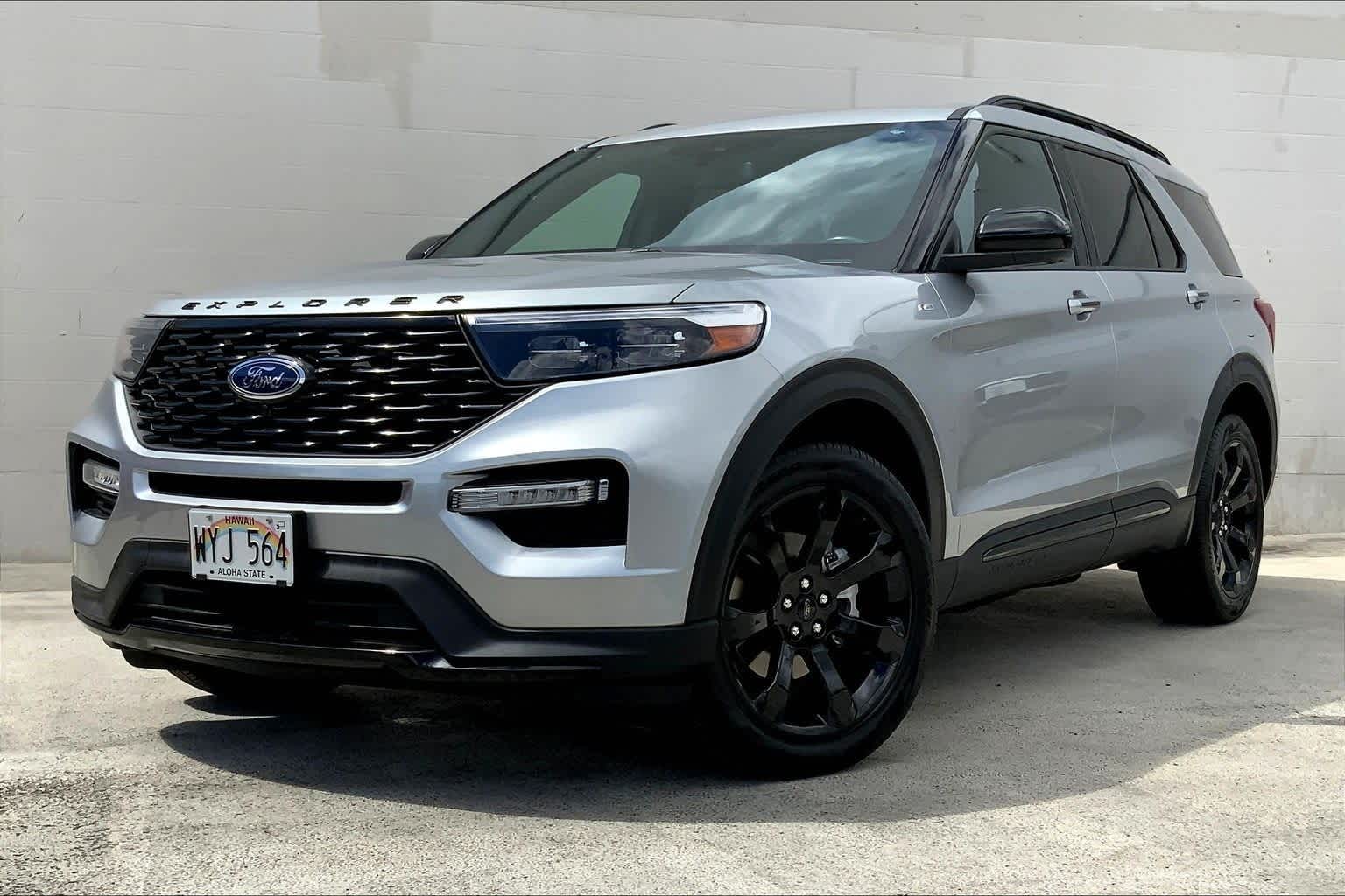 2023 Ford Explorer ST-LINE's photo