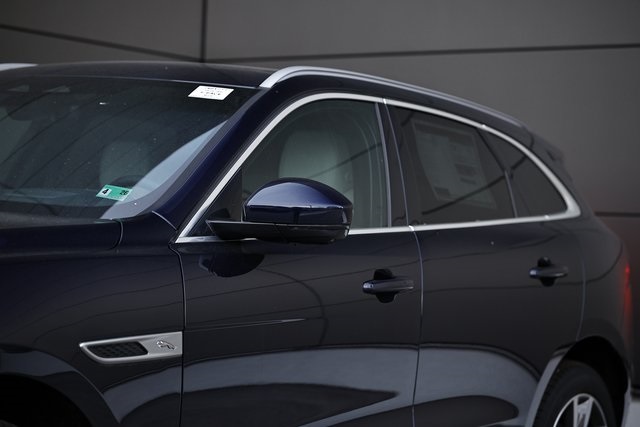 2026 Jaguar F-PACE P250 R-Dynamic S photo 2