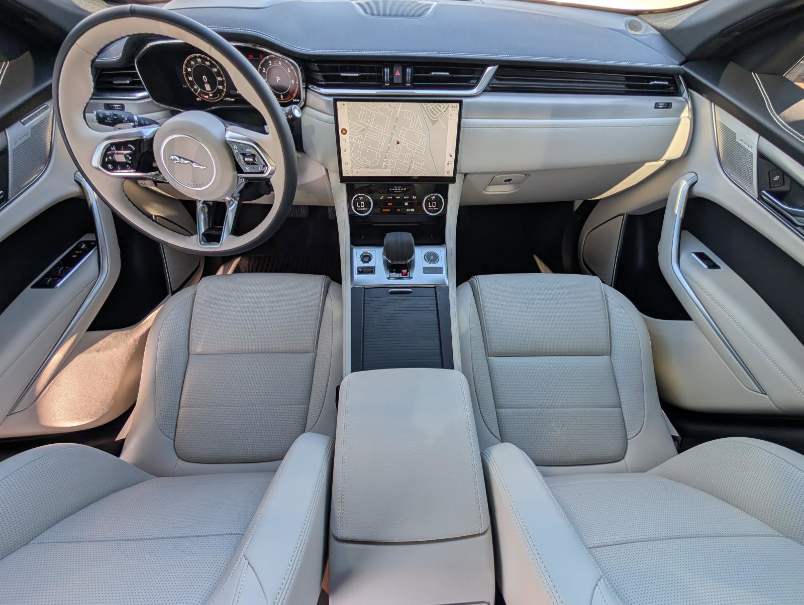 2026 Jaguar F-PACE P250 R-Dynamic S photo 31
