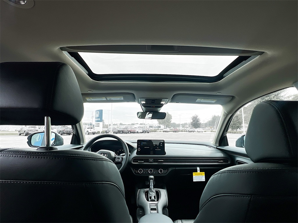 2026 Honda HR-V EX-L photo 6