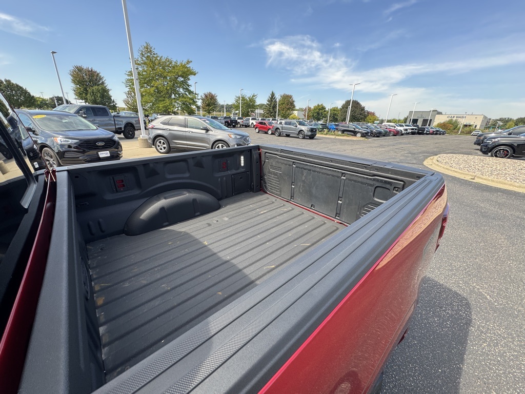2024 Ford F-150 XLT photo 13