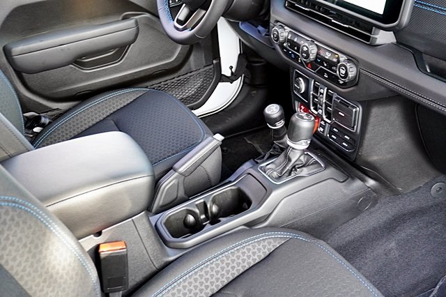 2025 Jeep Wrangler Rubicon 4xe photo 15