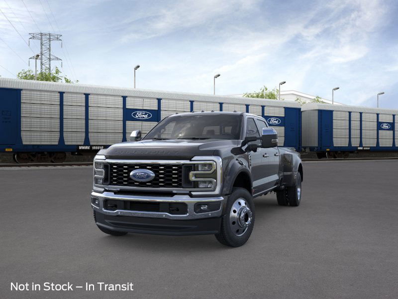 2026 Ford F-450 Lariat photo 2