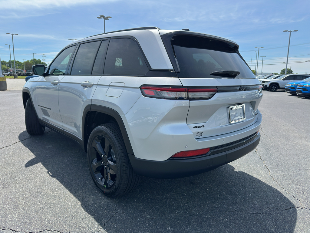2025 Jeep Grand Cherokee Limited photo 4