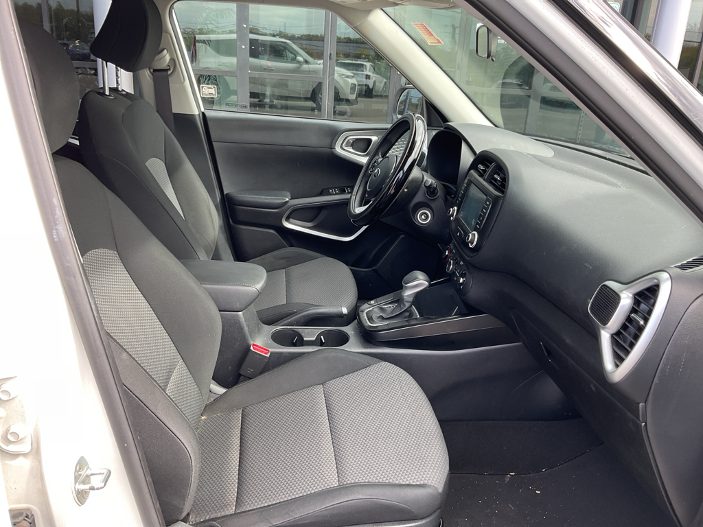 2020 Kia Soul LX photo 6