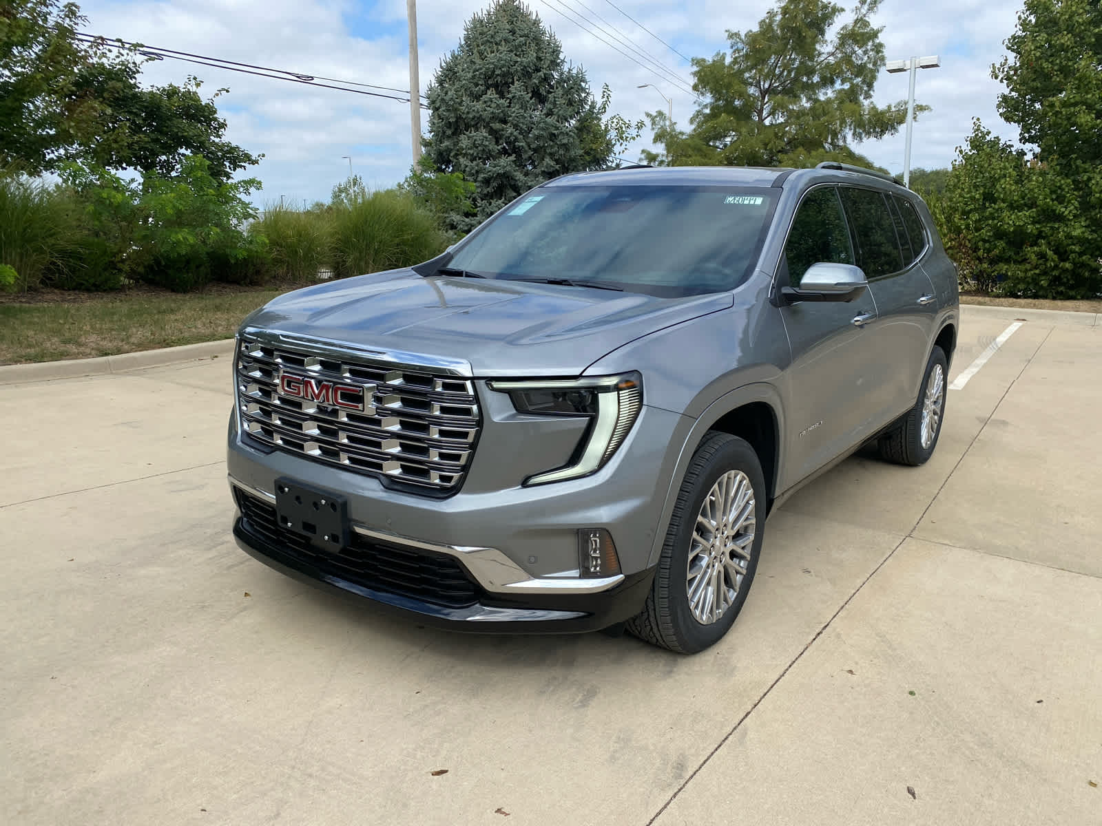 2026 Gmc Acadia Denali photo 2