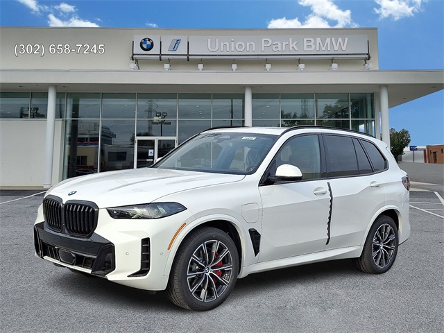2026 BMW X5 50e's photo