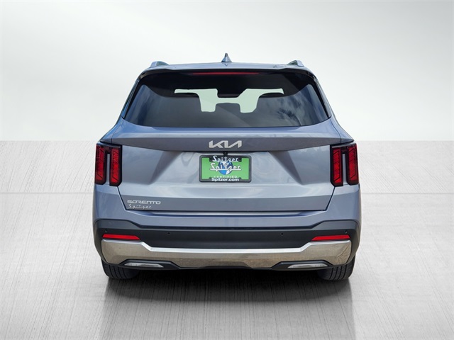 2024 Kia Sorento S photo 6