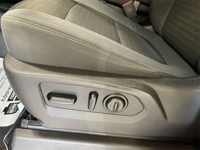 2020 Chevrolet Silverado 1500 RST photo 8