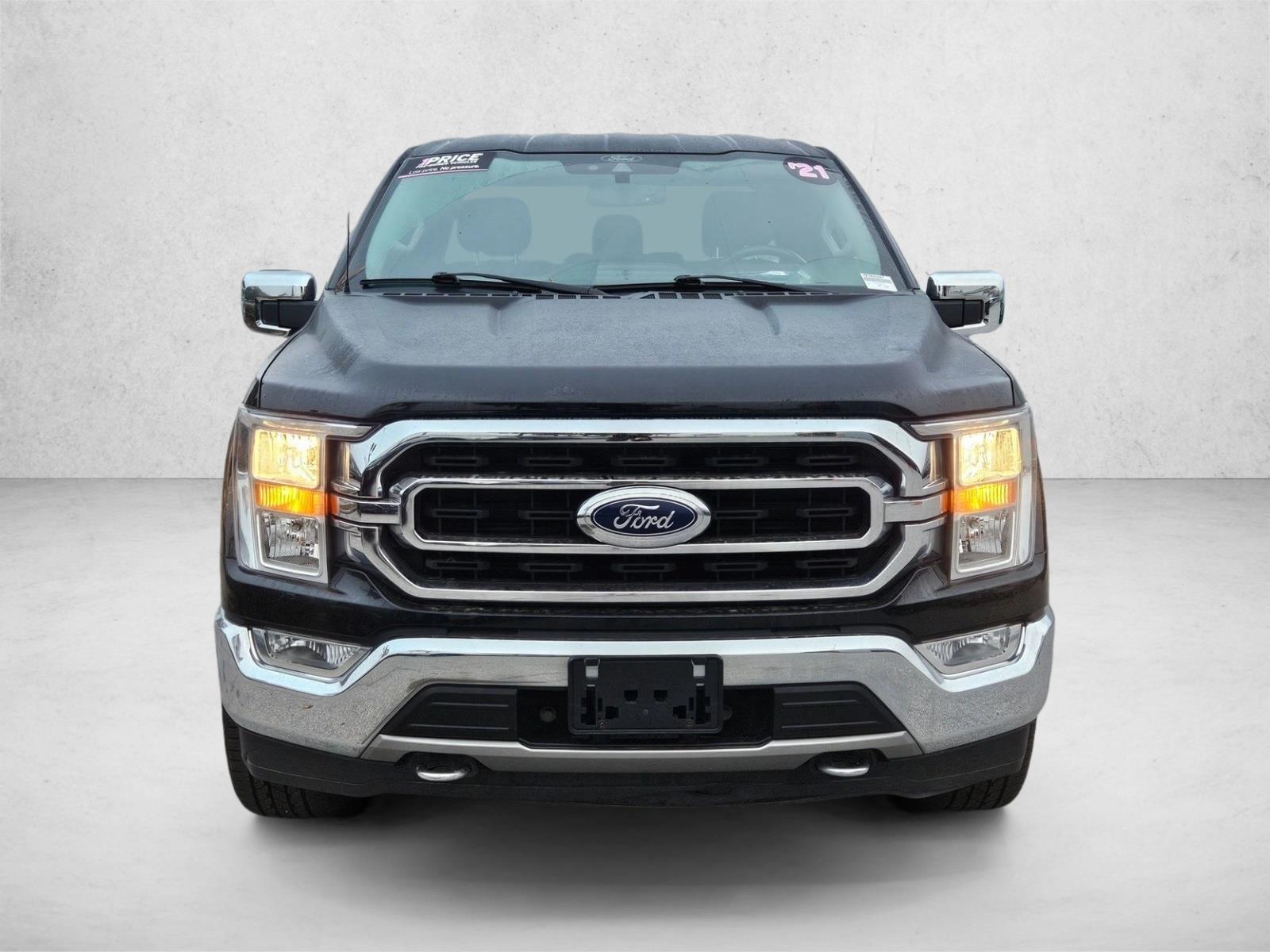 2021 Ford F-150 XLT photo 2