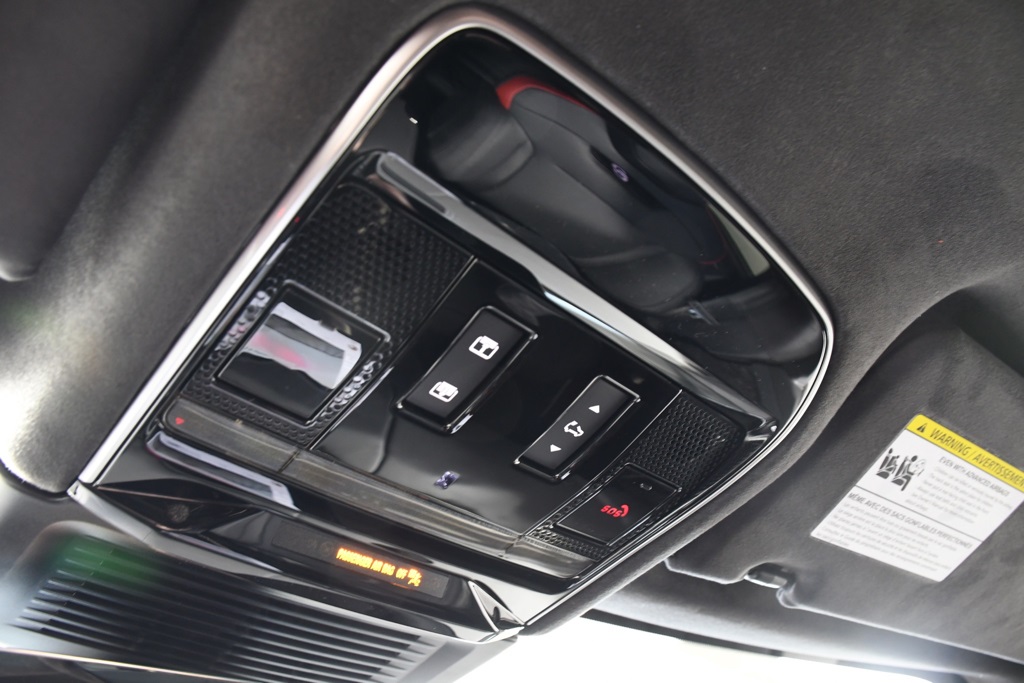 2025 Land Rover Range Rover Sport photo 35
