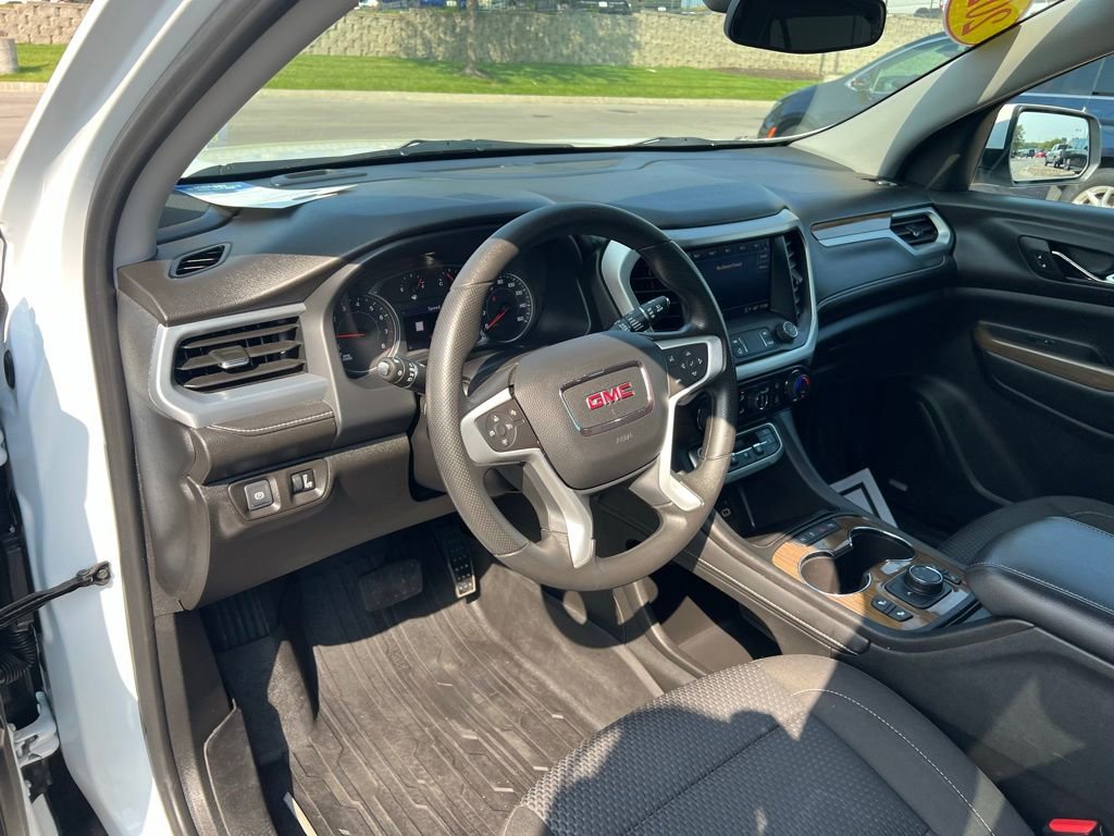2022 Gmc Acadia SLE photo 11