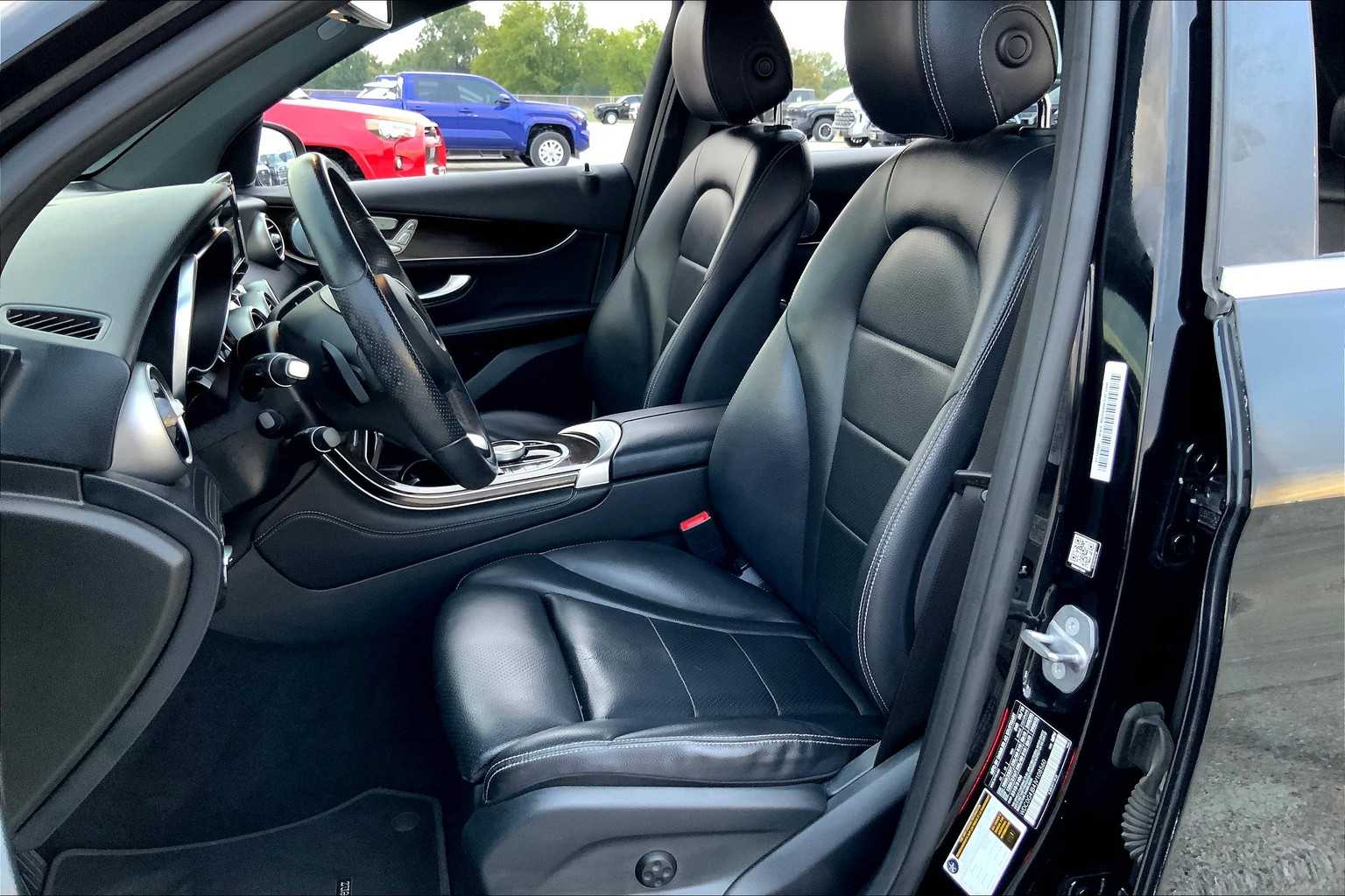 2018 Mercedes Benz GLC 300 photo 6
