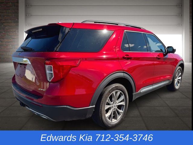 2024 Ford Explorer XLT photo 2